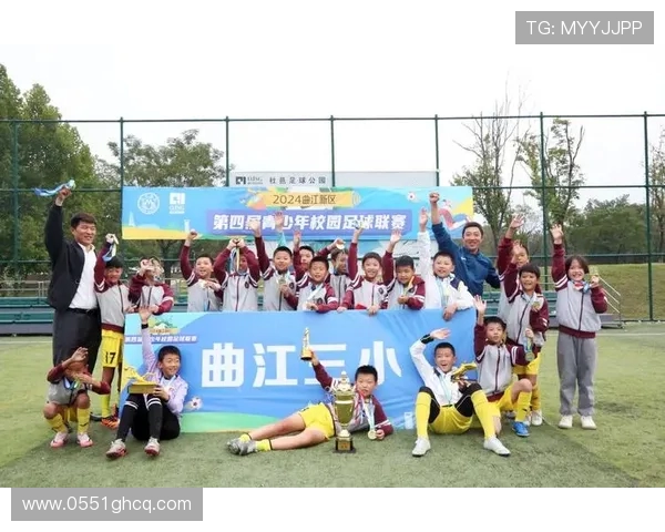 张敏专访：从绿茵场到人生舞台的足球旅程回顾与感悟