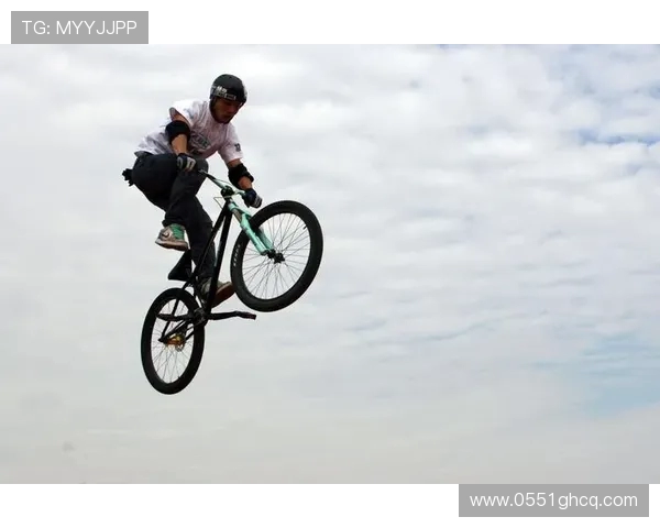 深圳极限运动队的边路渗透与挑战探索深度解析