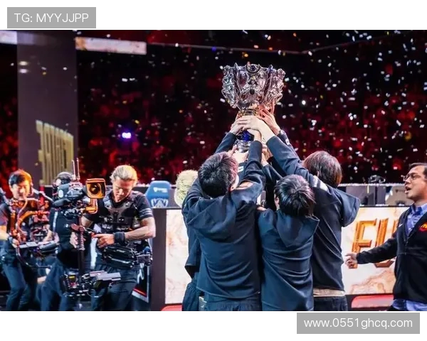 英雄联盟意识排行榜揭晓FPX荣登第五名引发热议 英雄联盟意识排行榜揭晓FPX荣登第五名引发热议