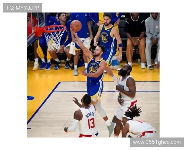 勇士与快船2014至2015赛季对决回顾及精彩瞬间分析